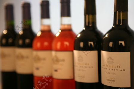 葡萄酒国外红酒图片