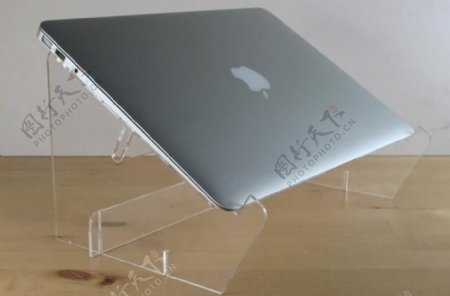 对激光切割的MacBookAir笔记本支架