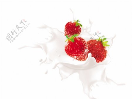 牛奶草莓动感分层素材