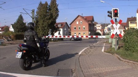 德国的列车由摩托车股份的录像