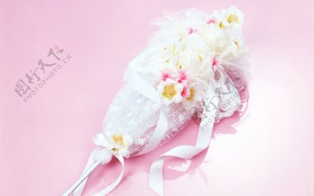 浪漫的婚礼上使用的手花丝带婚纱背景素材