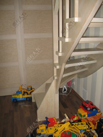 儿童木制楼梯
