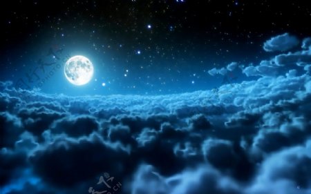 夜晚云层上的月球高清图片下载