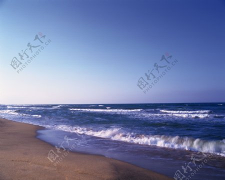 全球首席大百科海滩海边沙滩海浪海水浪花