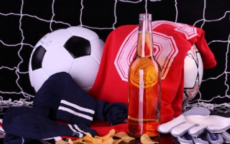 足球和啤酒图片