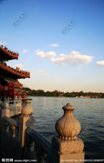 北京北海公园北海湖图片