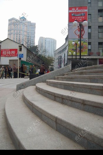 重庆江北未来大厦前的阶梯图片