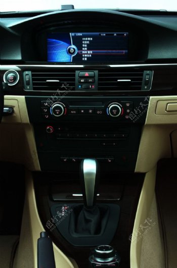 新BMW3系轿车图片