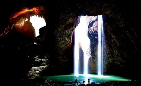 华蓥山洞中瀑布图片