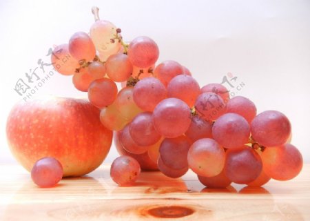 水果实拍葡萄苹果图片