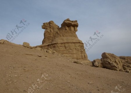 新疆沙漠族魔鬼城图片