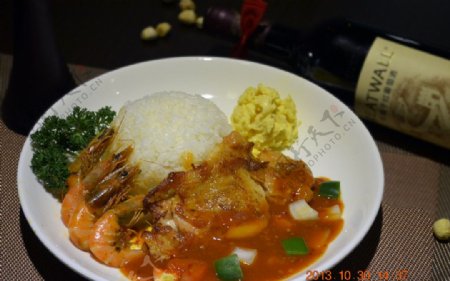 泰式鸡扒辣虾蛋饭图片