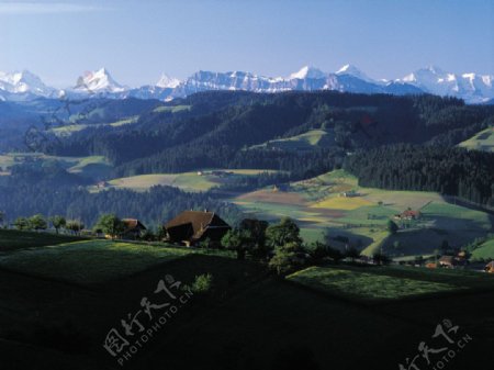 瑞士乡村美景图片