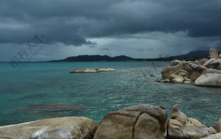 泰国苏梅岛海边祖母石图片