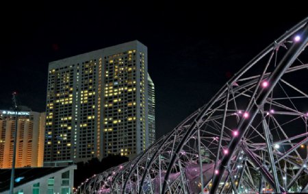 新加坡灯光闪烁钢管桥图片