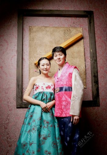 生活中的演戏中的情侣韩国图片