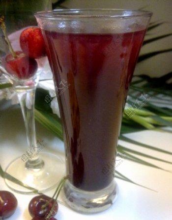 蓝莓果汁图片