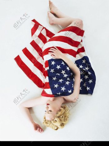 金发女郎美国国旗图片