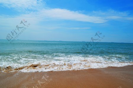 蓝天沙滩