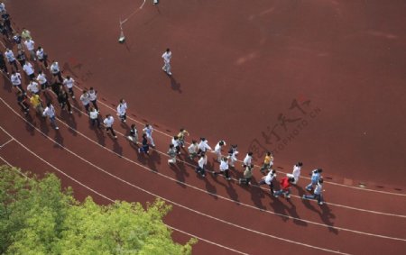 夷陵中学学生跑步