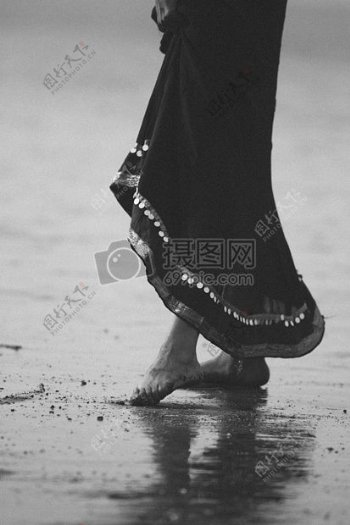 沙滩沙脚女孩写作印度舞蹈印度裙子果阿