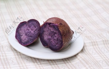 蒸紫薯特写