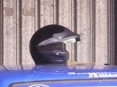 Helmet1.JPG