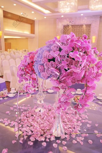 浪漫婚礼花卉装饰图片