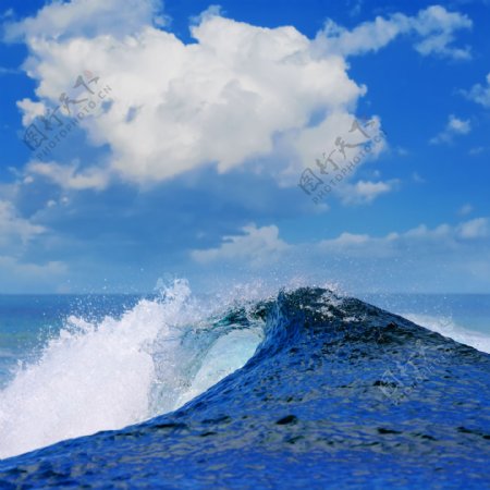 海面浪花风景图片