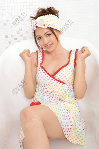 浴室美女图片
