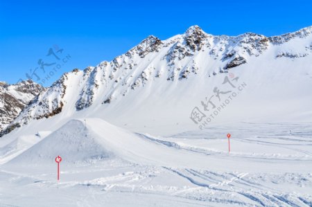 美丽雪山景色图片