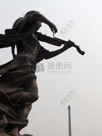 雕像和烟塔中国天津