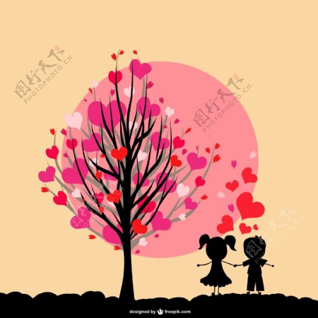 树的心在它的树枝和孩子们在爱