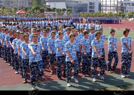 中国高校在校生2010年将达3000万毛入学率25