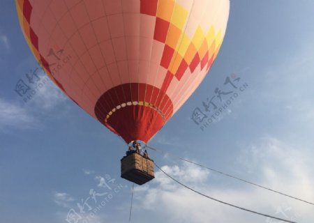热气球蓝天热气球摄影图天空
