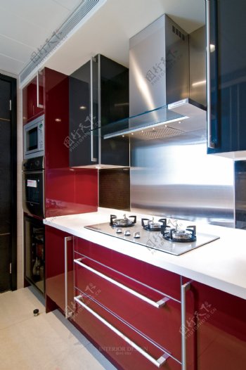简约风室内设计厨房红色收纳柜效果图