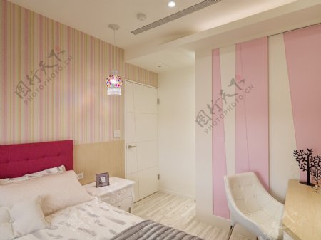 粉色温馨卧室效果图
