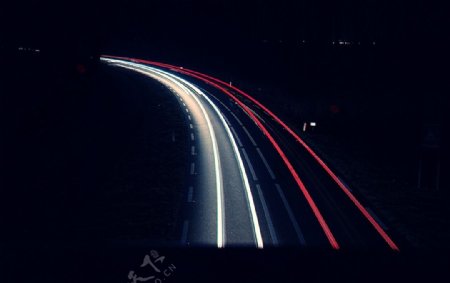 夜色下的道路风景