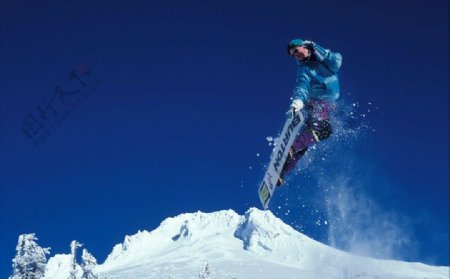 高空跳跃滑雪