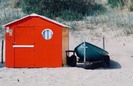 沙滩红房子