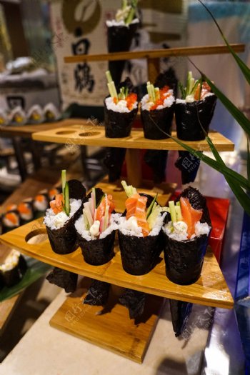 日本料理手卷寿司层架