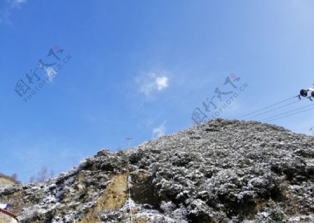四川甘孜州稻城雪山蓝天