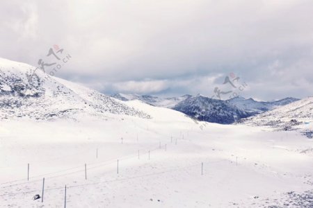 蓝天白云雪山风景藏区风景