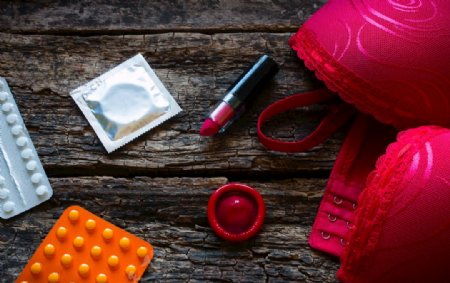 安全套和避孕药