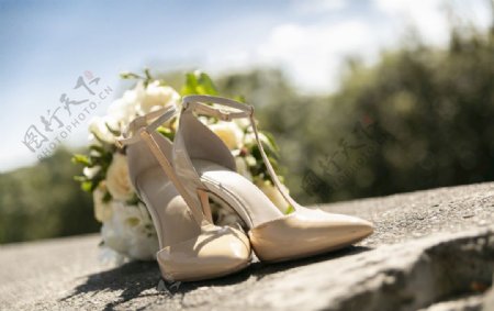 婚礼花束高跟鞋
