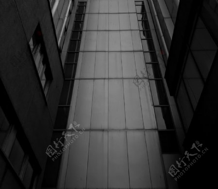 黑白城市建筑背景海报素材图片