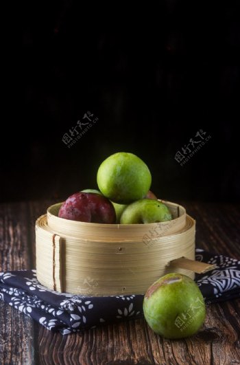 青苹果青梨水果背景海报素材图片