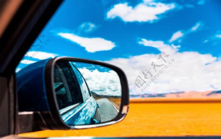 汽车后视镜户外旅游旅行背景素材图片