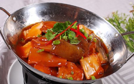 豫菜海参鲍汁百灵菇煮豆腐图片