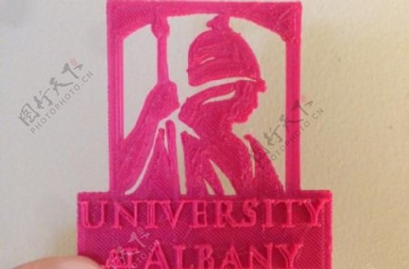 纽约州立大学阿尔巴尼分校的米勒娃标志